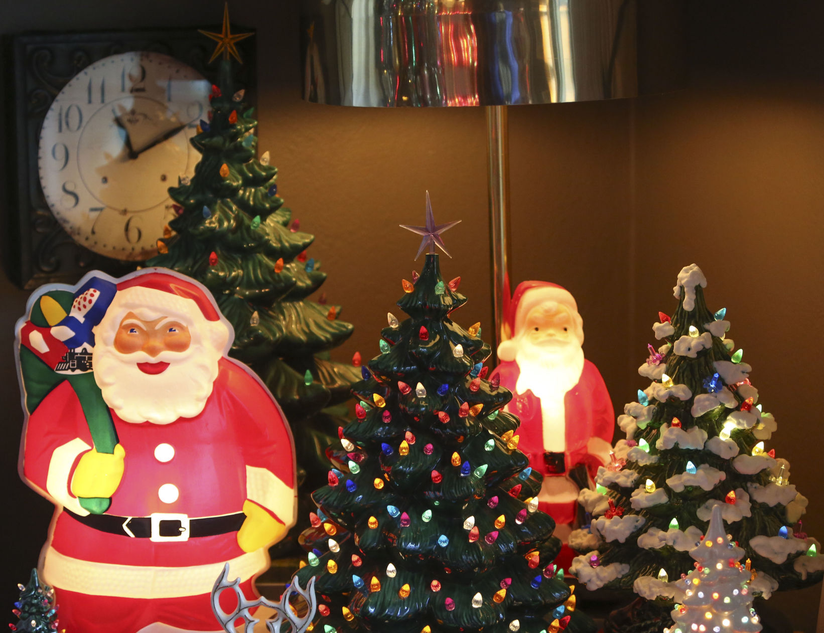 112420-qc-nws-decorations-03.JPG